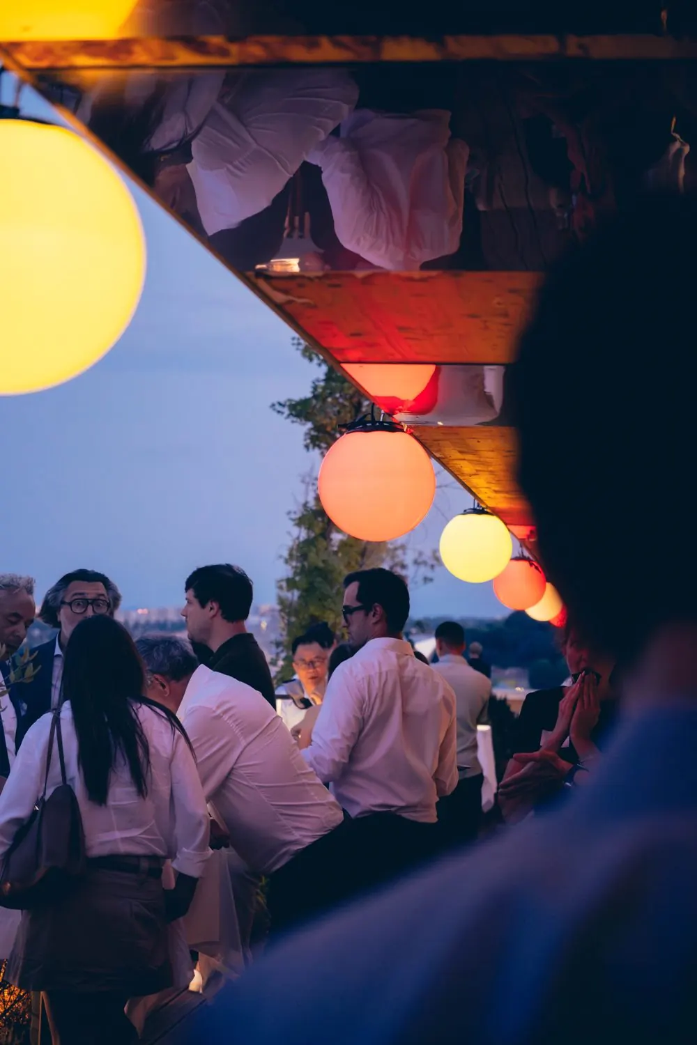 Ambiance cocktail au rooftop The Lift à Lyon Confluence